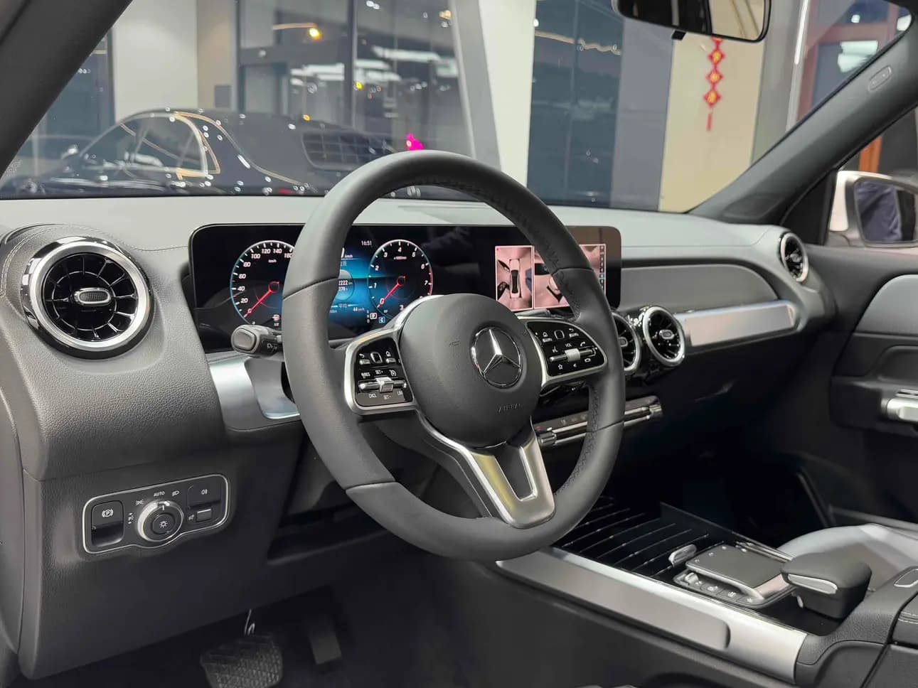 Mercedes-Benz GLB 2022 г. 12068 км. — фото 10