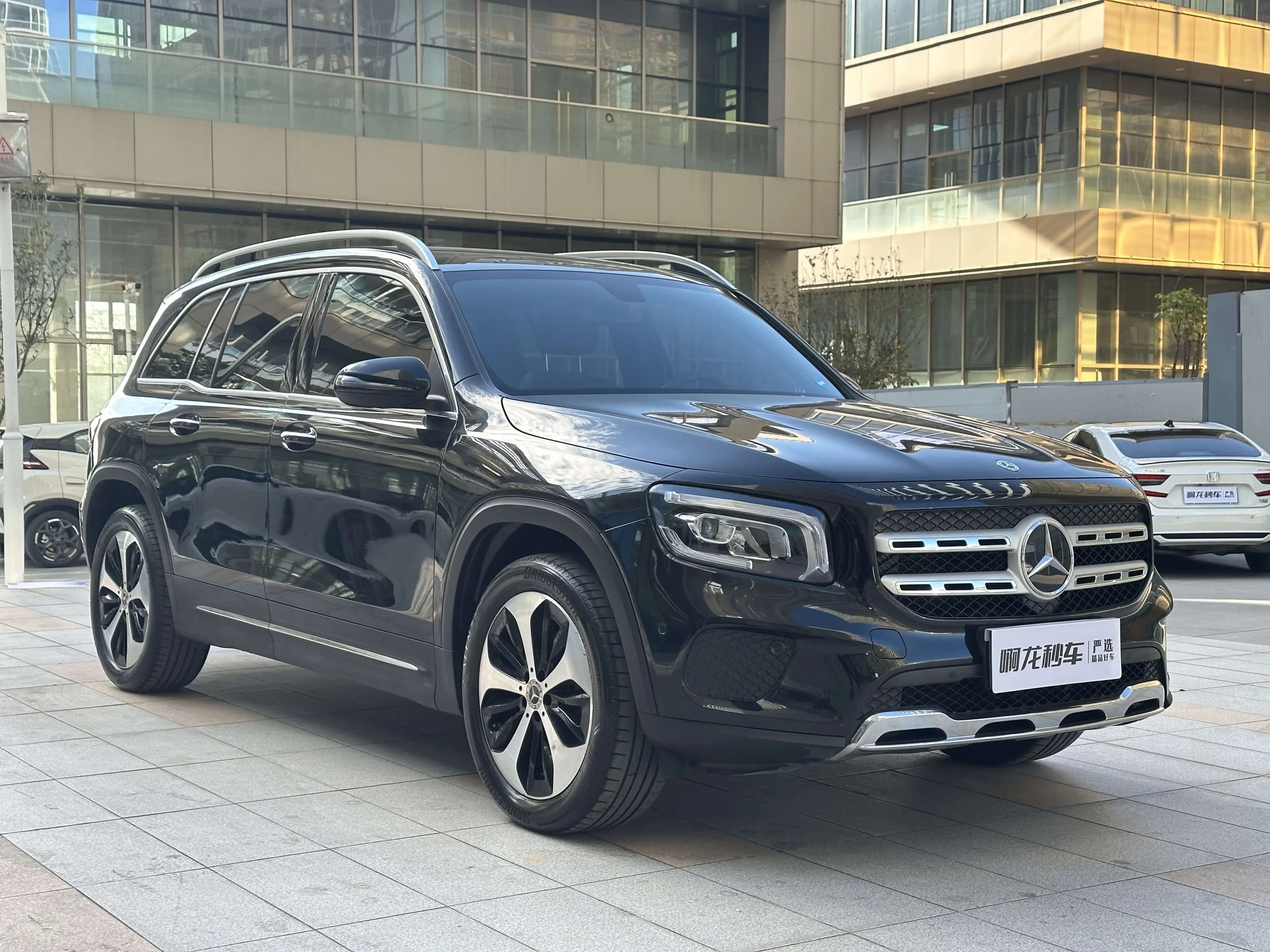 Mercedes-Benz GLB 2022 г. 82273 км. — фото 3