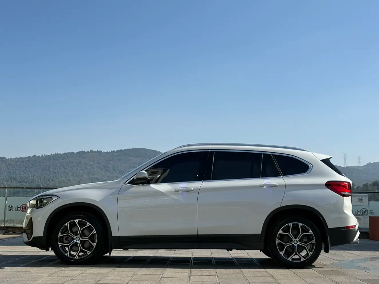 BMW X1 2022 г. 38135 км. — фото 4