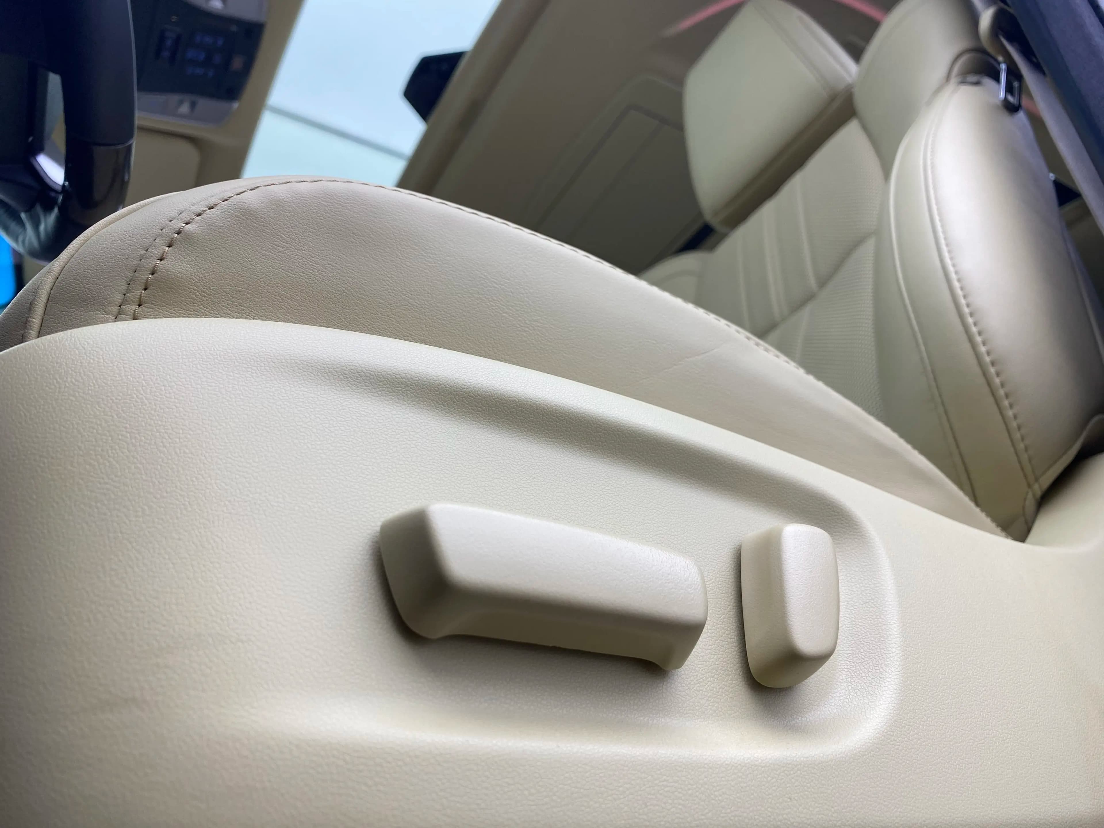 Toyota Alphard 2023 г. 38144 км. — фото 36