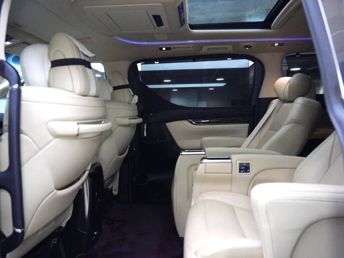Toyota Alphard 2021 г. 57145 км. — фото 24