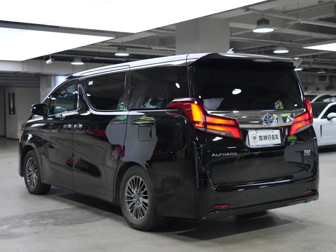Toyota Alphard 2021 г. 57145 км. — фото 4