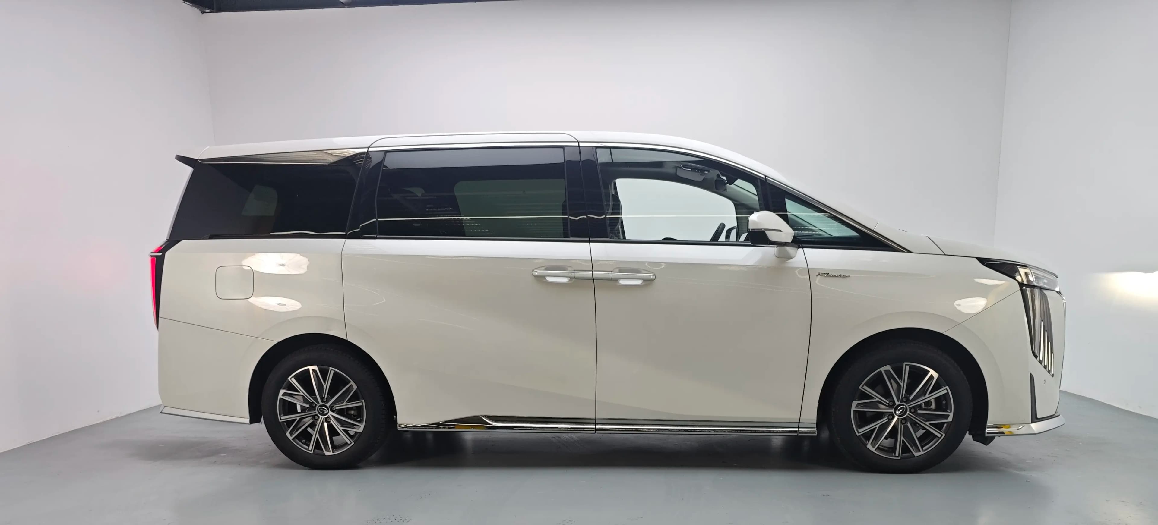 GAC Trumpchi M8 2024 г. 26977 км. — фото 8