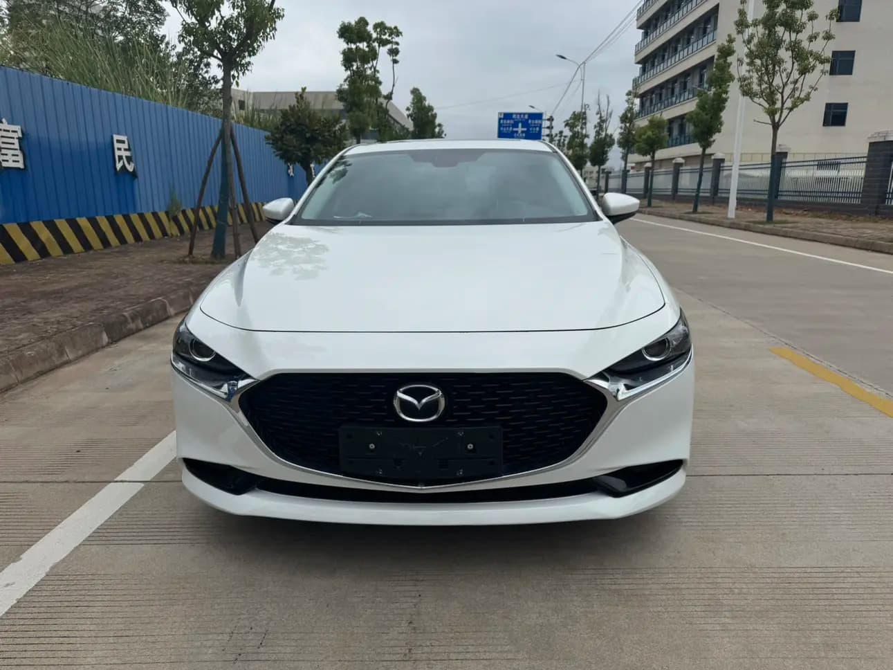 Mazda Axela 2022 г. 51133 км. — фото 2