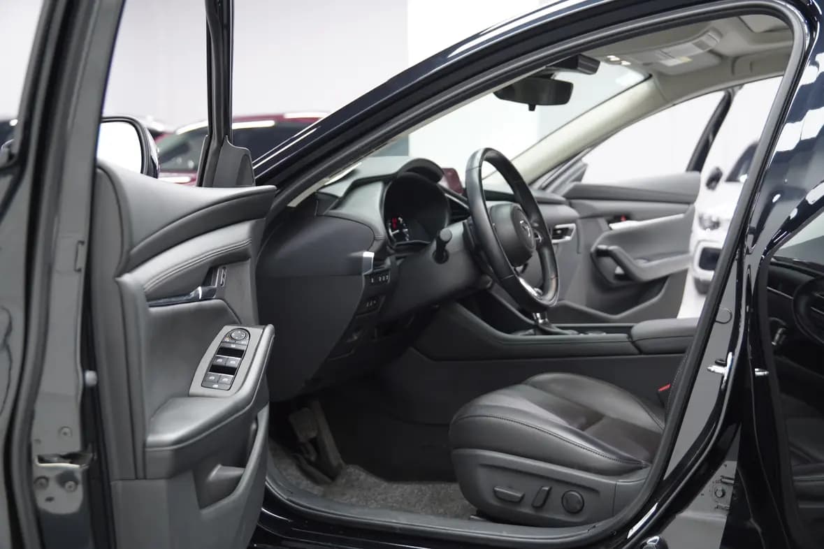 Mazda Axela 2021 г. 34083 км. — фото 18