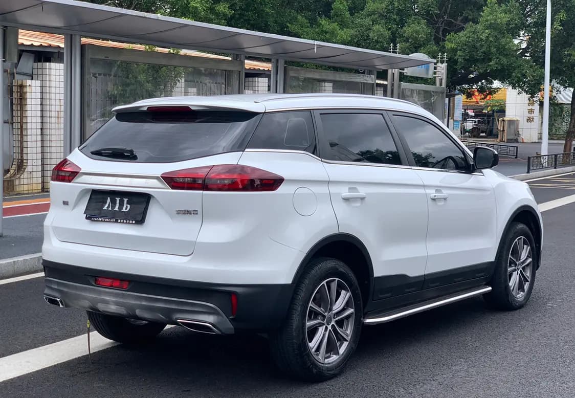 Geely Atlas 2021 г. 42143 км. — фото 5