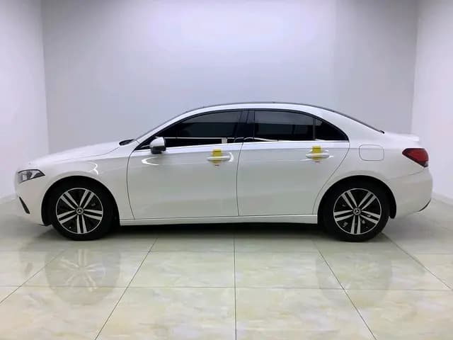 Mercedes-Benz Mercedes Benz A Class 2022 г. 93929 км.