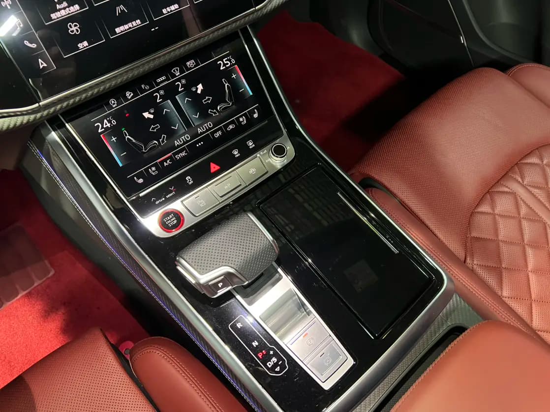 Audi SQ7 2024 г. 21142 км. — фото 16