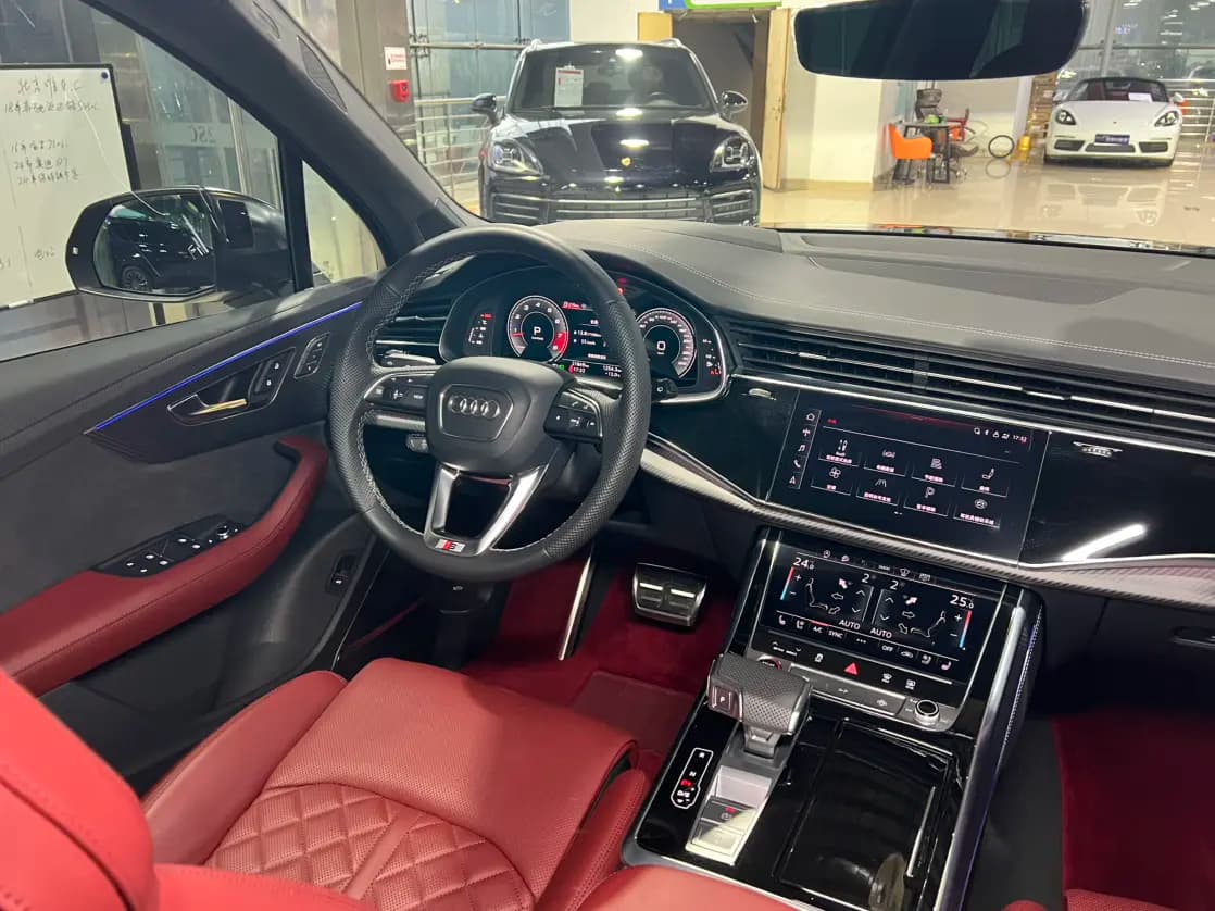 Audi SQ7 2024 г. 21142 км. — фото 18