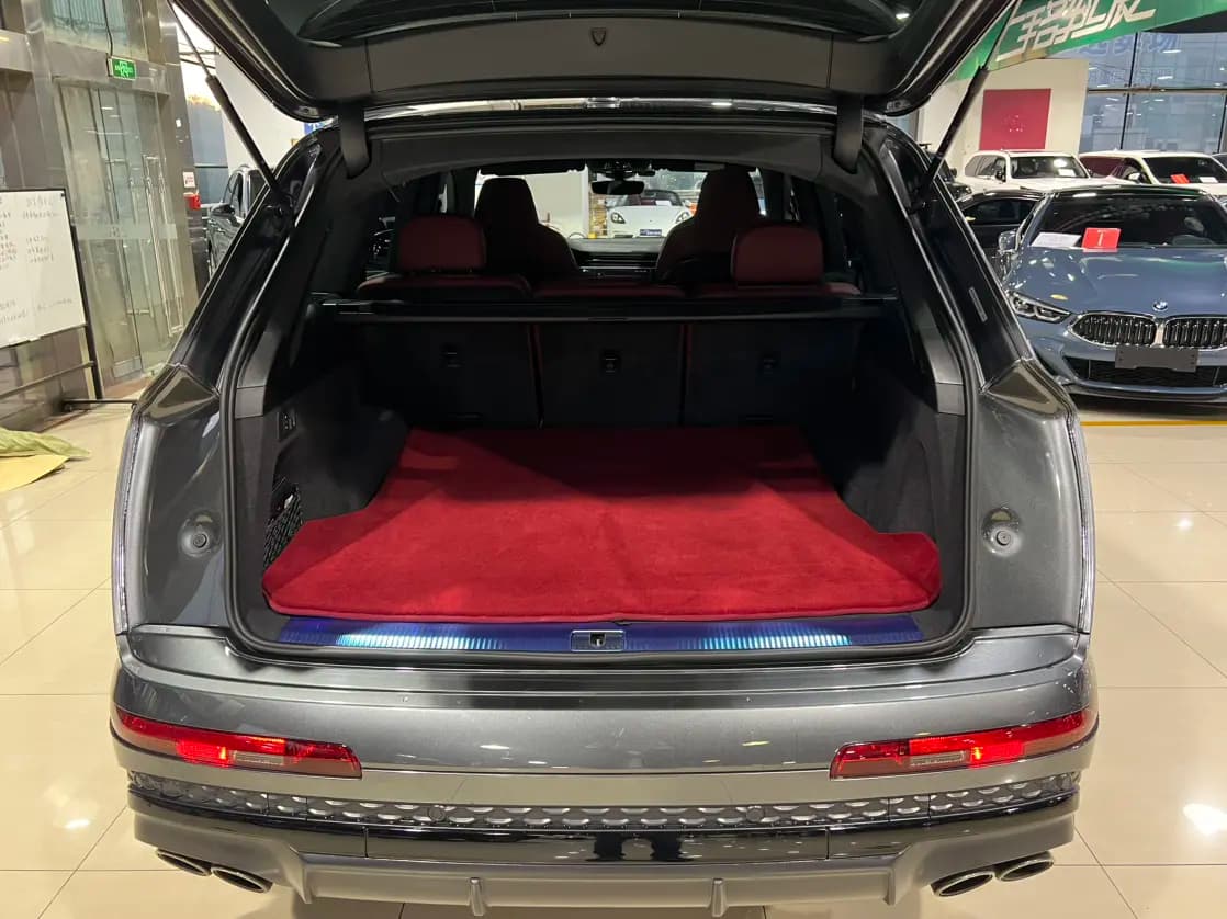 Audi SQ7 2024 г. 21142 км. — фото 24