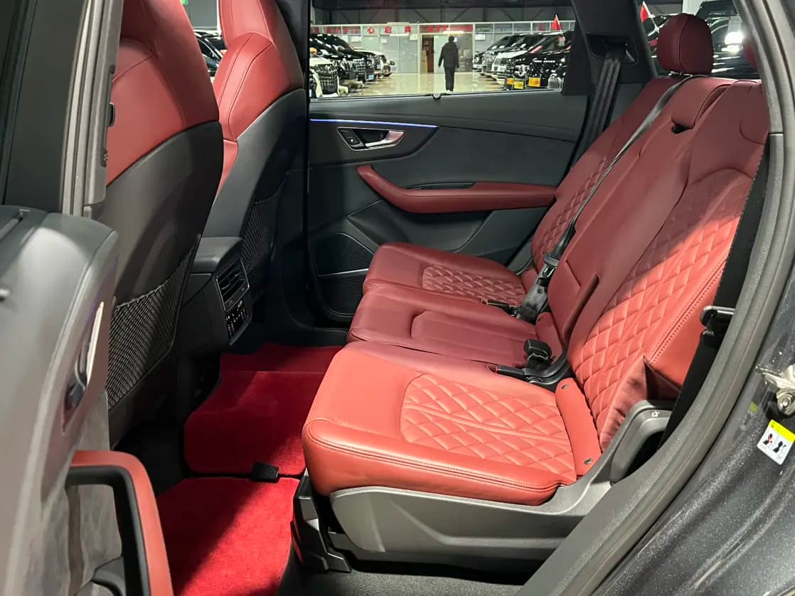 Audi SQ7 2024 г. 21142 км. — фото 25
