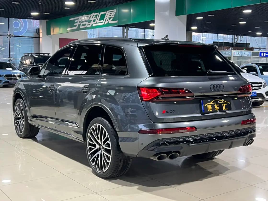 Audi SQ7 2024 г. 21142 км. — фото 4