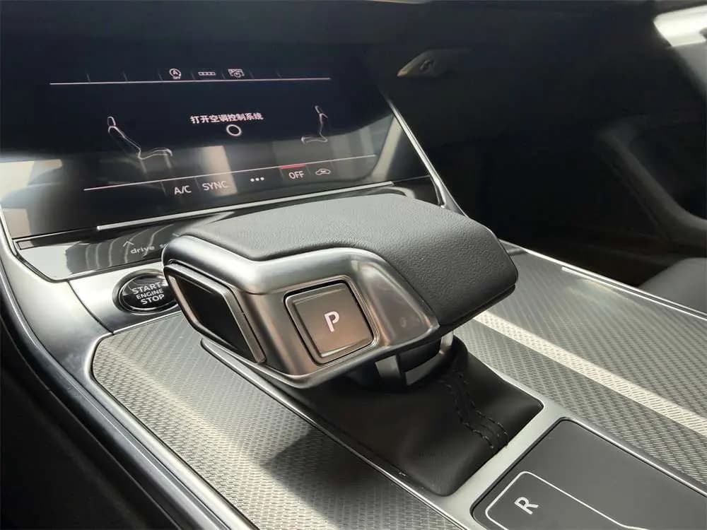 Audi A6L 2024 г. 6806 км. — фото 12