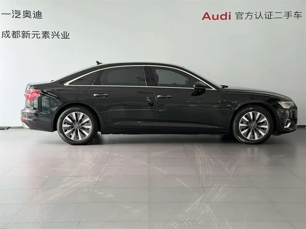 Audi A6L 2024 г. 6806 км. — фото 5