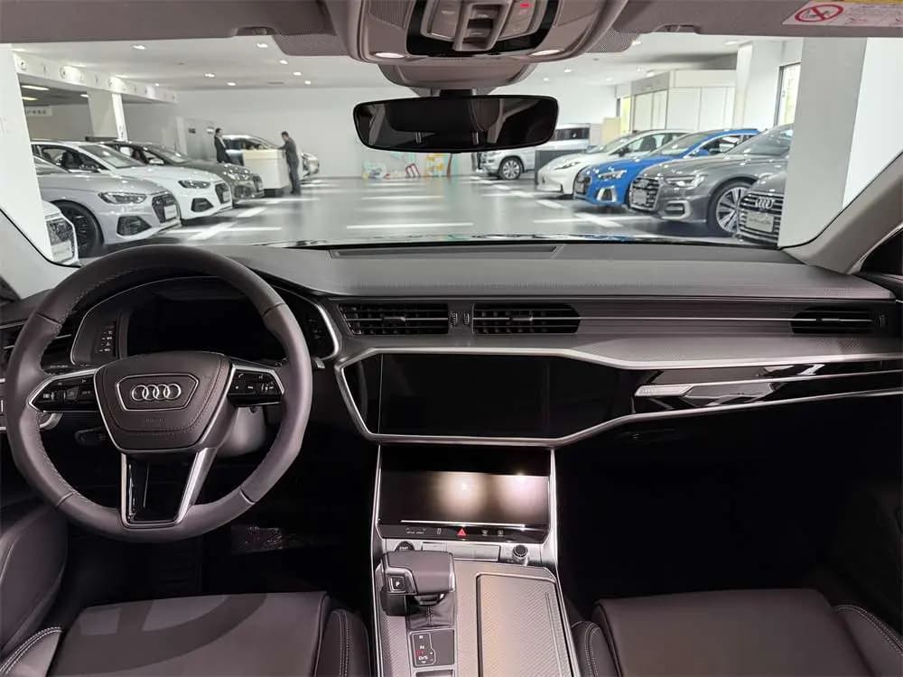 Audi A6L 2024 г. 6806 км. — фото 10