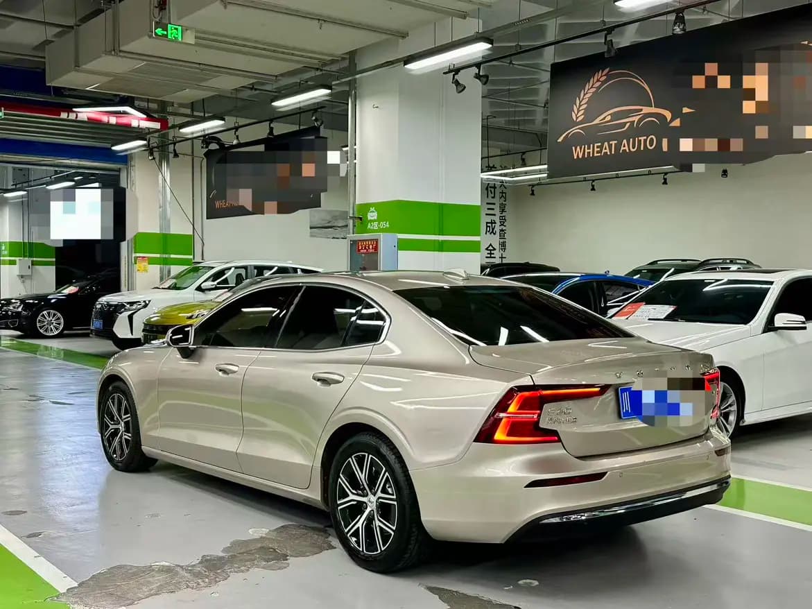 Volvo S60 2023 г. 22012 км. — фото 4