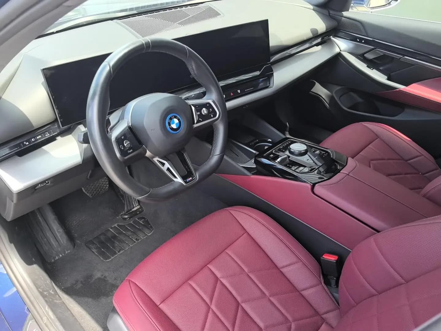 BMW i5 2024 г. 8865 км. — фото 13