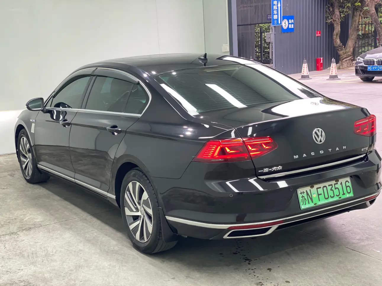 Volkswagen Magotan GTE 2021 г. 48880 км. — фото 4