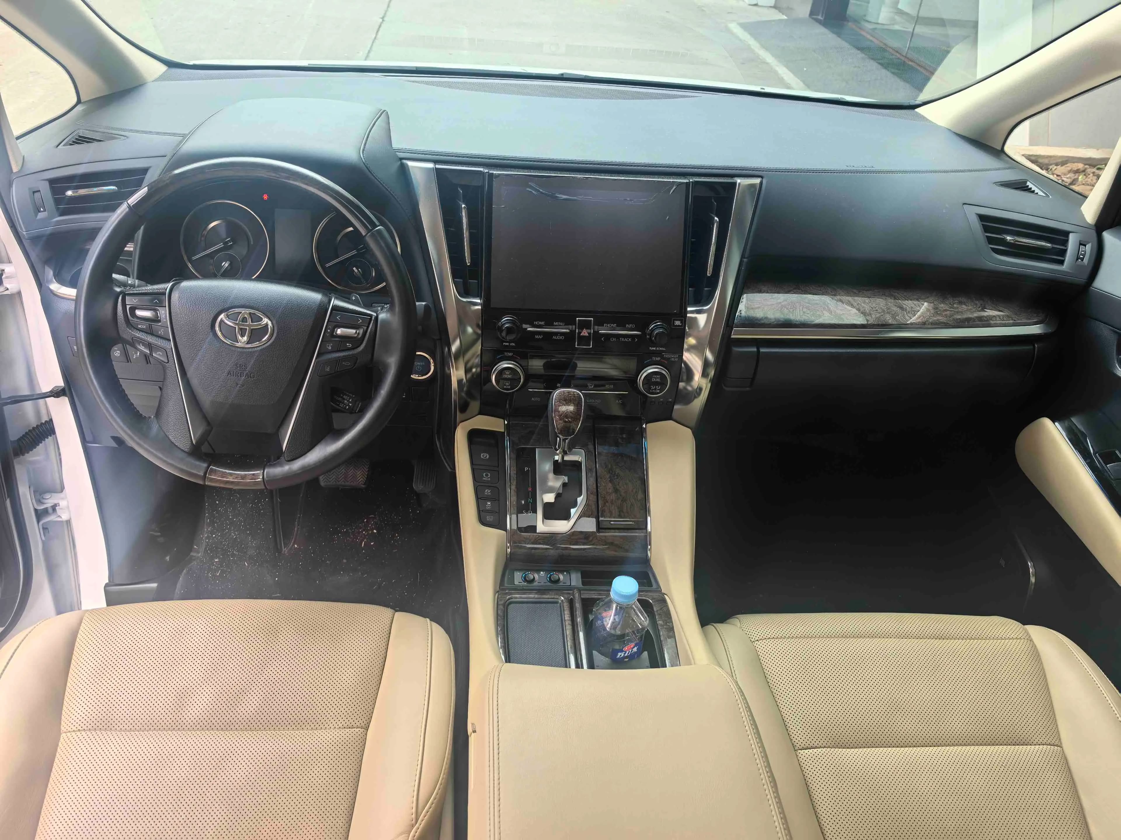 Toyota Crown Wellfire 2023 г. 30758 км. — фото 5