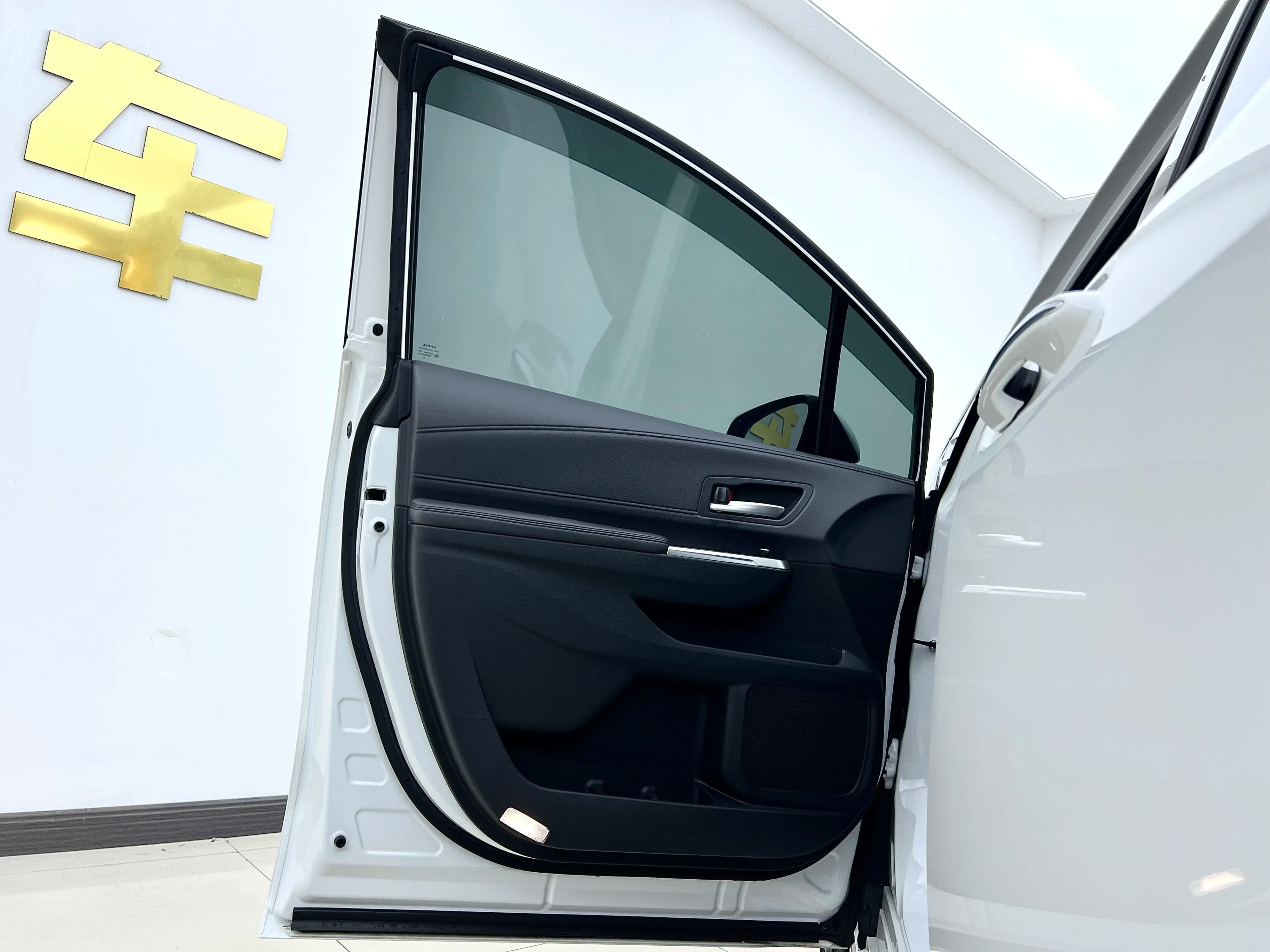 Toyota Sienna 2022 г. 70043 км. — фото 20
