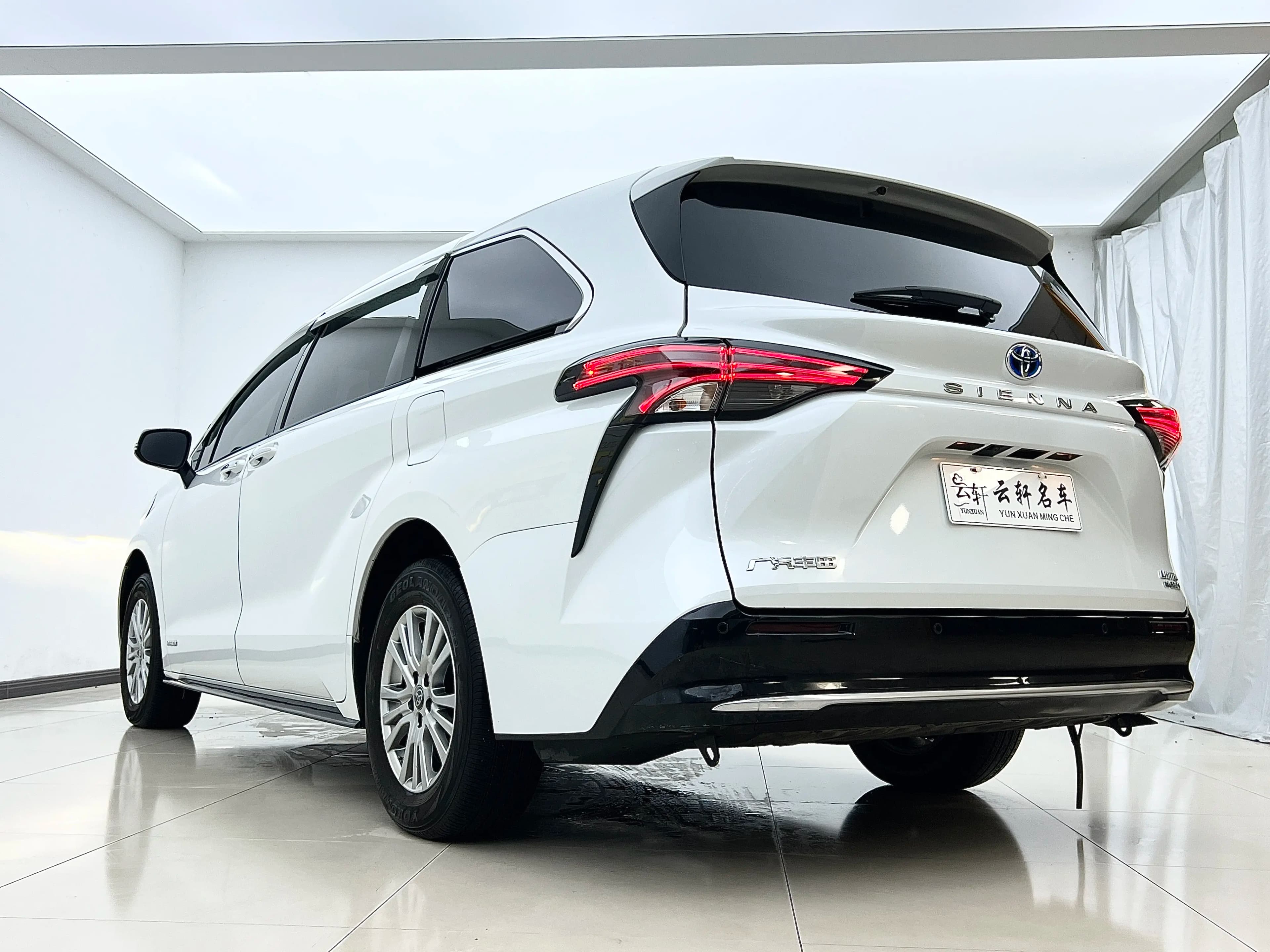 Toyota Sienna 2022 г. 70043 км. — фото 5
