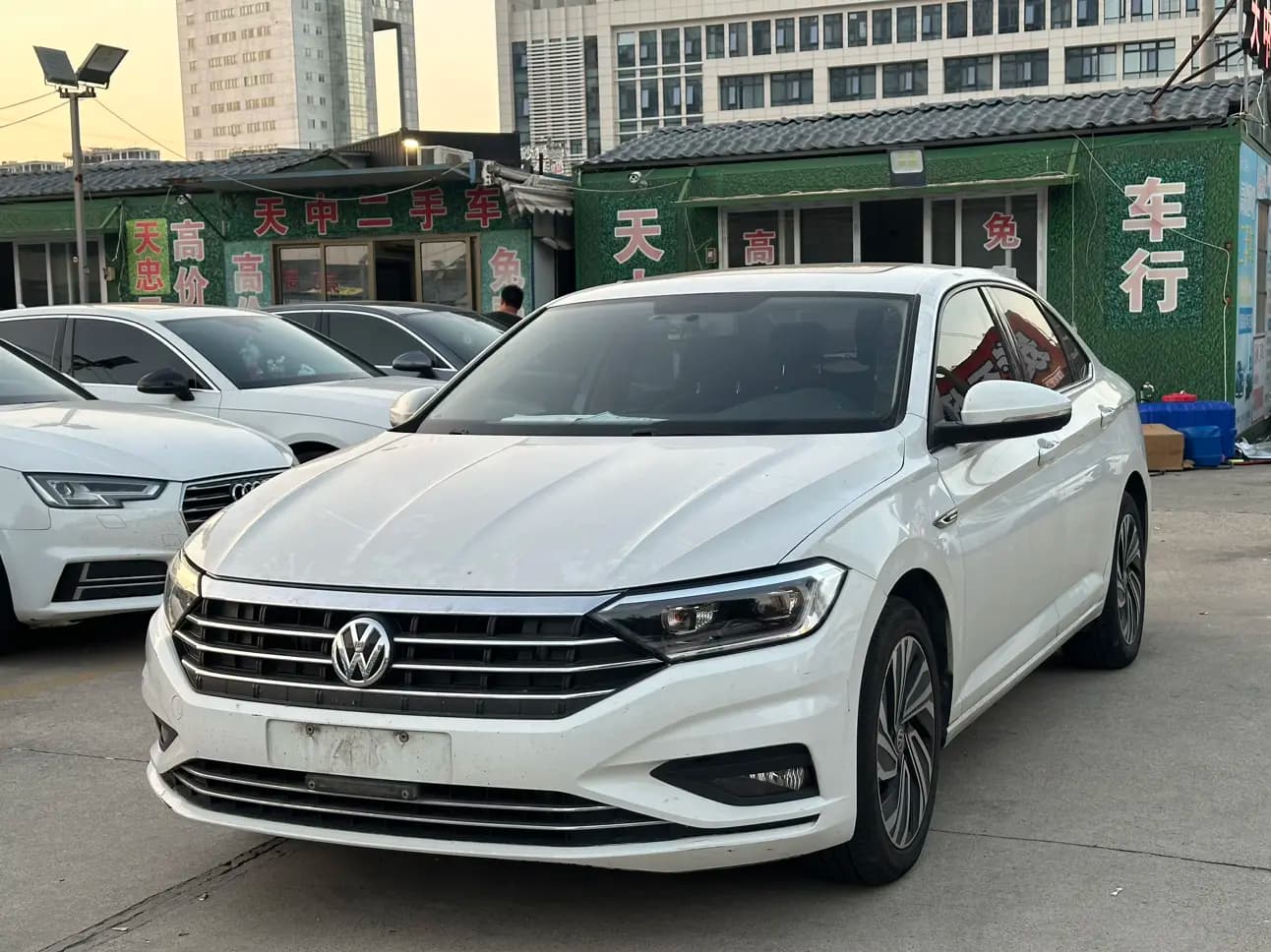 Volkswagen Sagitar 2022 г. 67063 км.