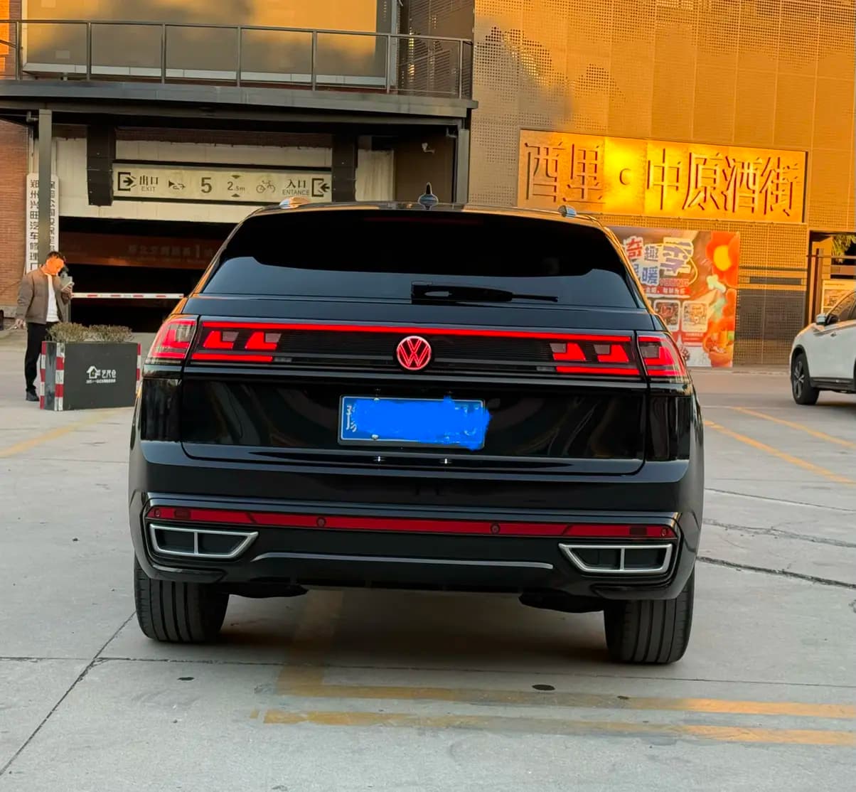 Volkswagen Teramont 2023 г. 55130 км. — фото 4