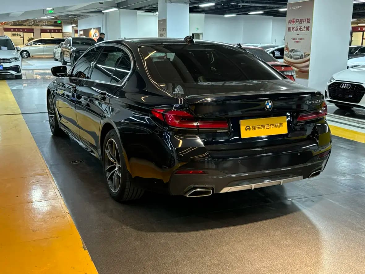 BMW 5 Series 2023 г. 31130 км. — фото 4