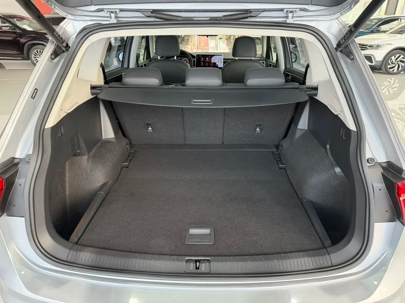 Volkswagen Tiguan L 2022 г. 76023 км. — фото 14