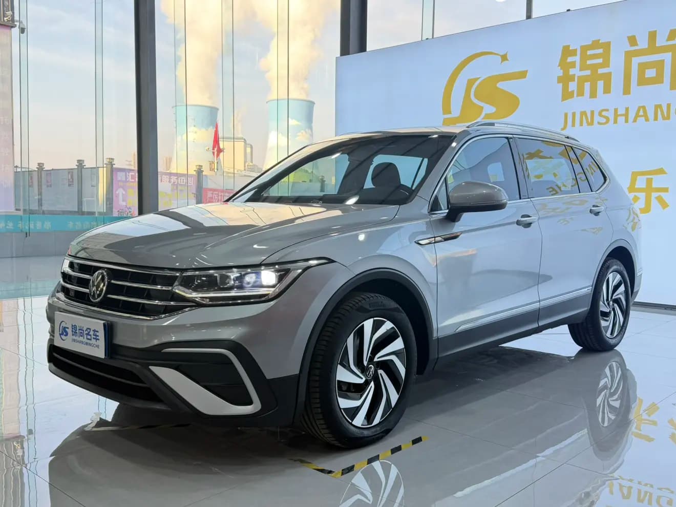 Volkswagen Tiguan L 2022 г. 76023 км. — фото 9
