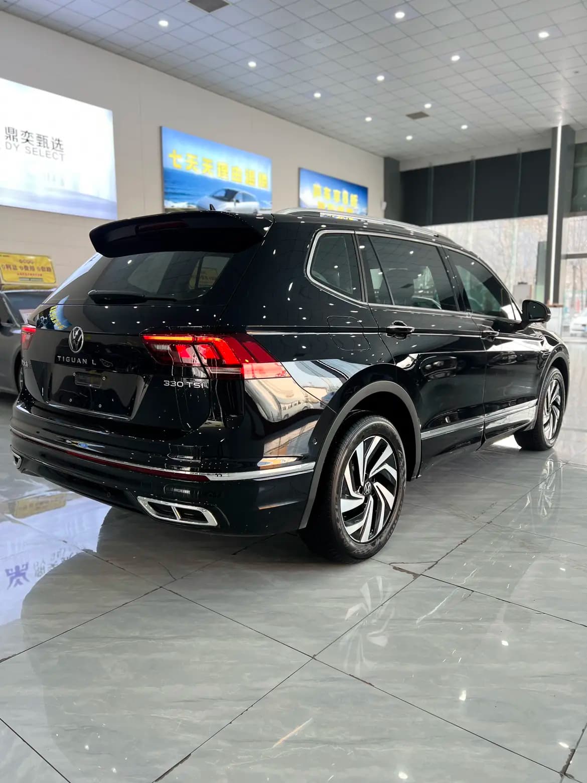 Volkswagen Tiguan L 2024 г. 20025 км. — фото 3