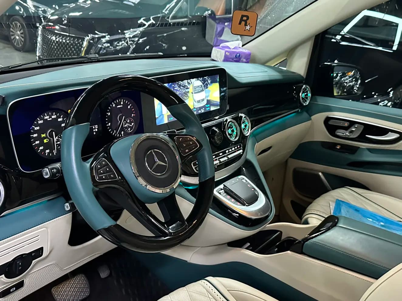Mercedes-Benz Vito 2023 г. 40058 км. — фото 3