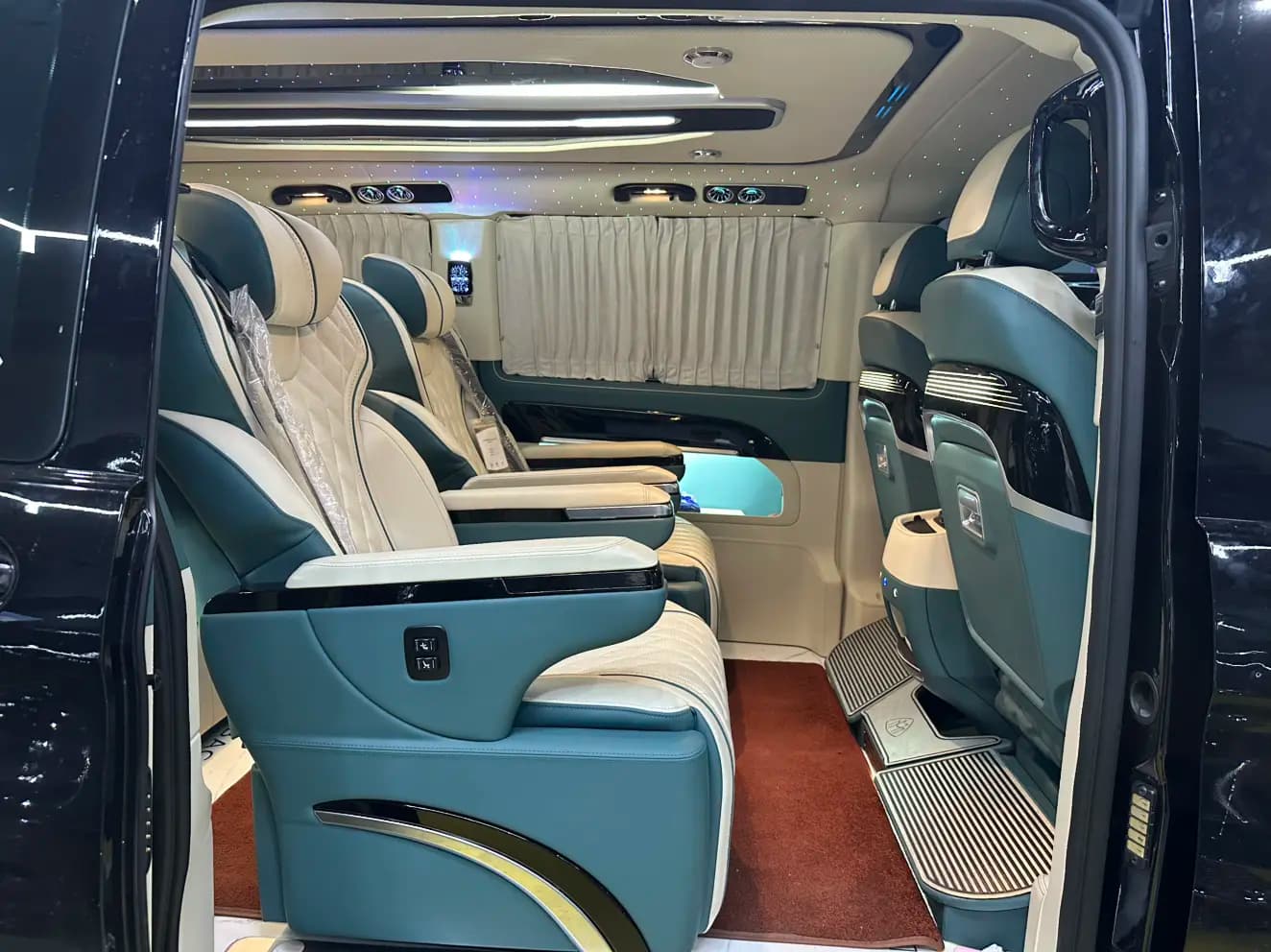 Mercedes-Benz Vito 2023 г. 40058 км. — фото 9