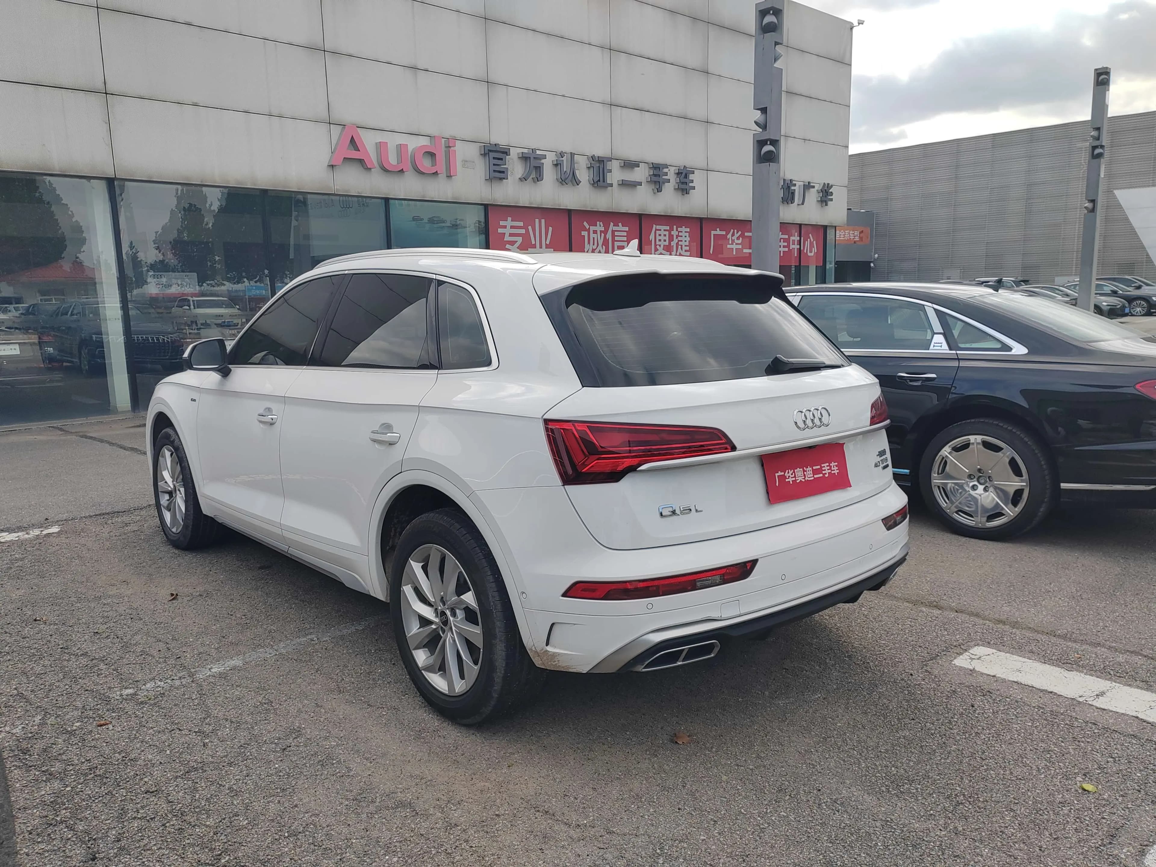 Audi Q5L 2022 г. 70003 км. — фото 4