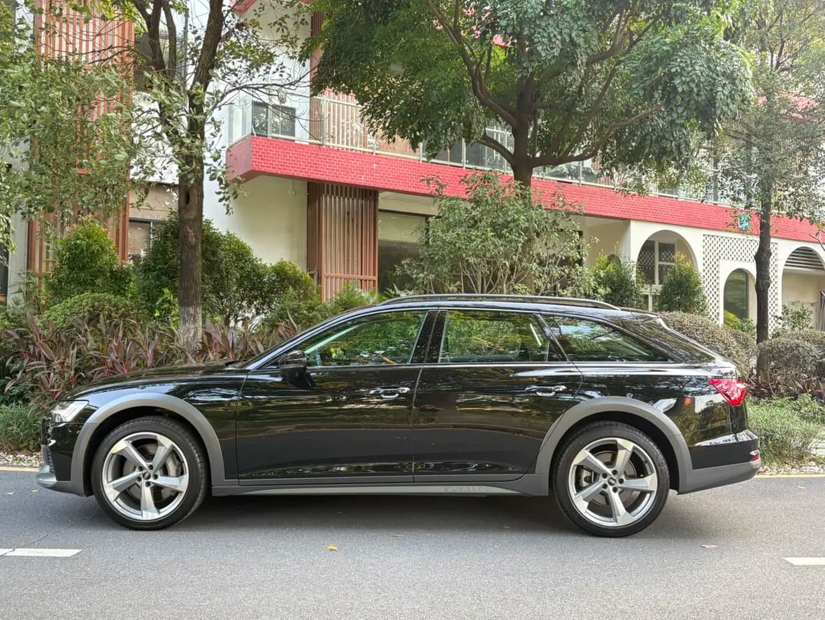Audi A6 2022 г. 38800 км. — фото 3