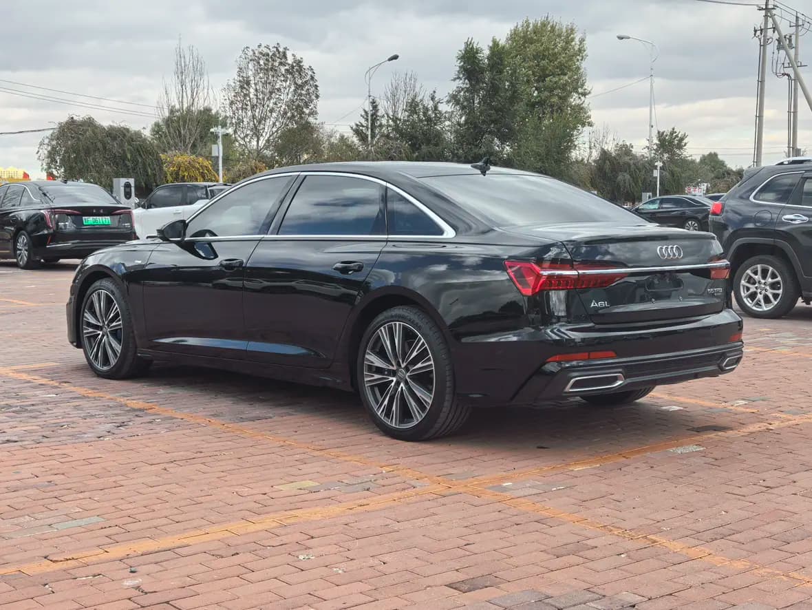 Audi A6L 2021 г. 72149 км. — фото 4