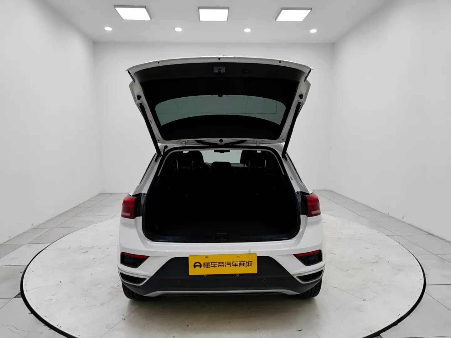 Volkswagen T-Roc 2022 г. 25139 км. — фото 14