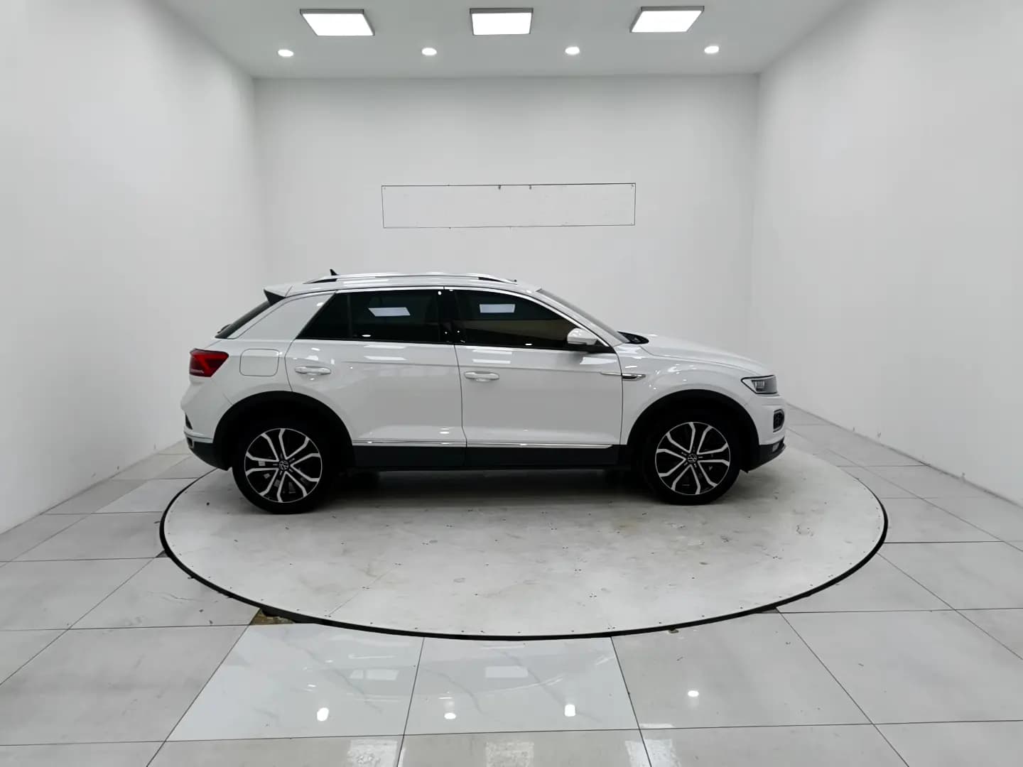 Volkswagen T-Roc 2022 г. 25139 км. — фото 8