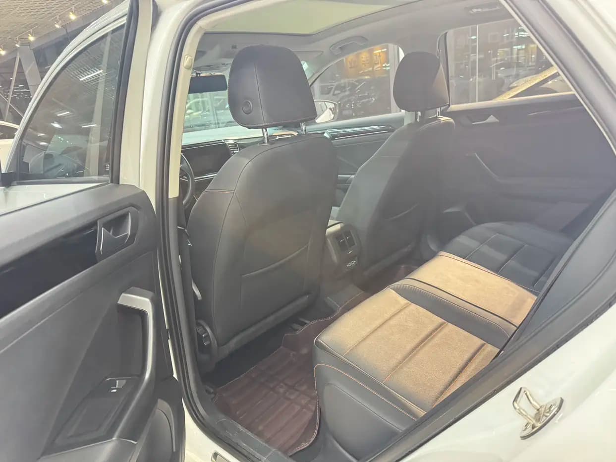Volkswagen T-Roc 2021 г. 9240 км. — фото 11