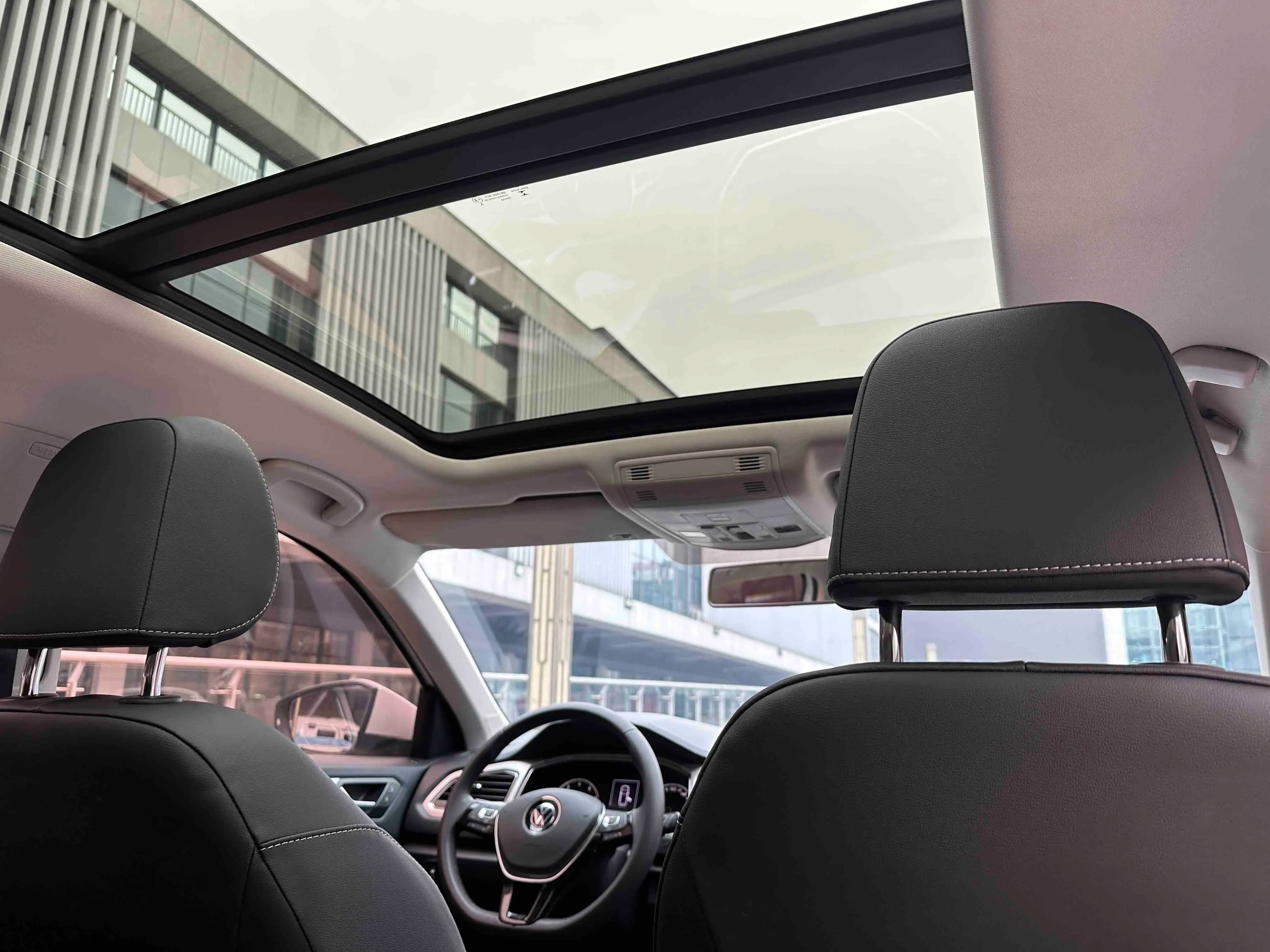 Volkswagen T-Roc 2022 г. 26022 км. — фото 14