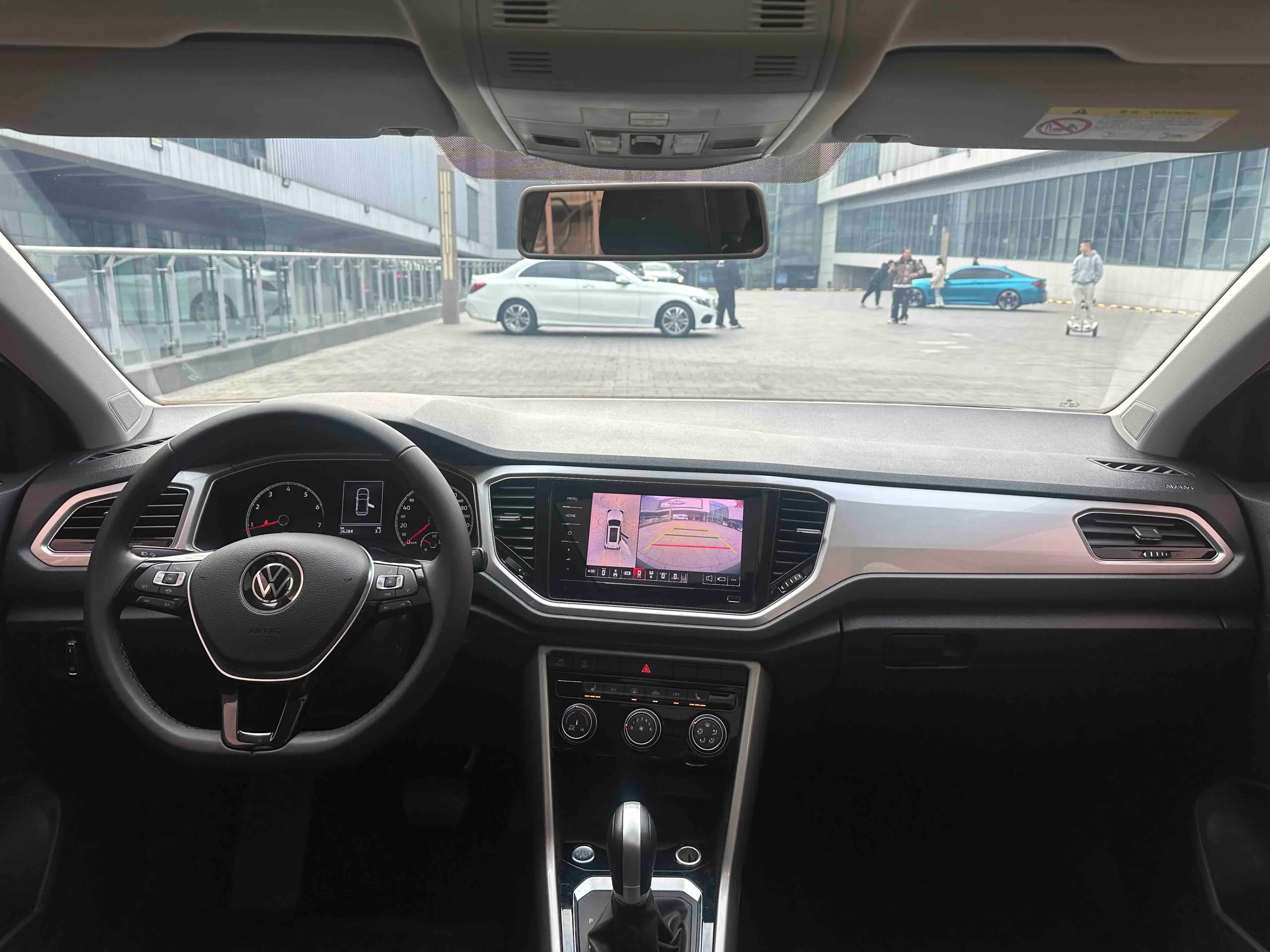Volkswagen T-Roc 2022 г. 26022 км. — фото 9
