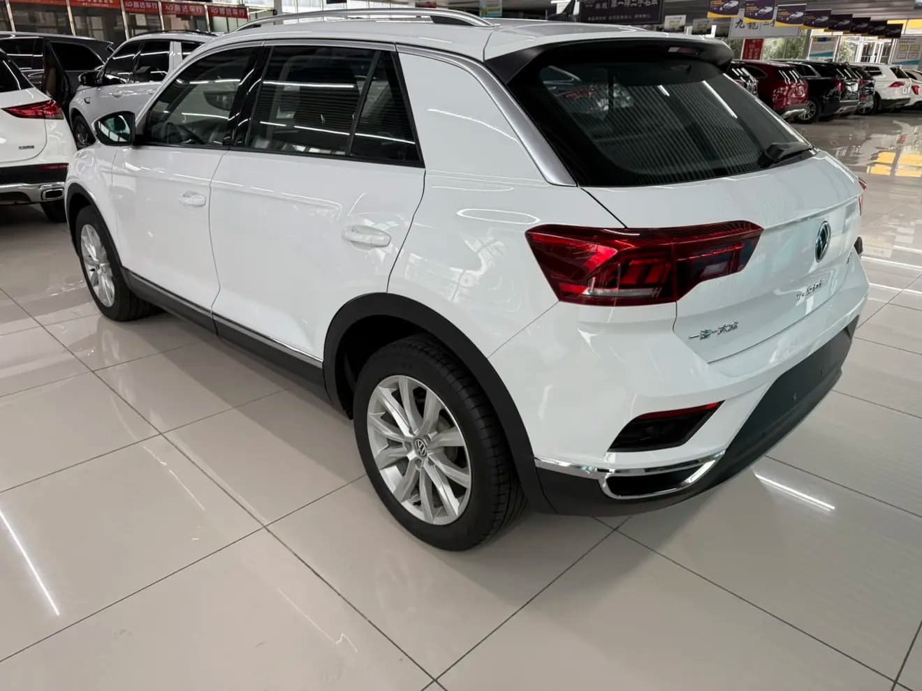 Volkswagen T-Roc 2021 г. 40023 км. — фото 2