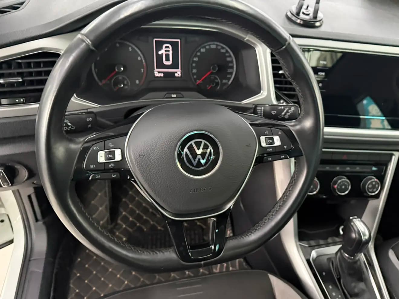 Volkswagen T-Roc 2021 г. 40023 км. — фото 5