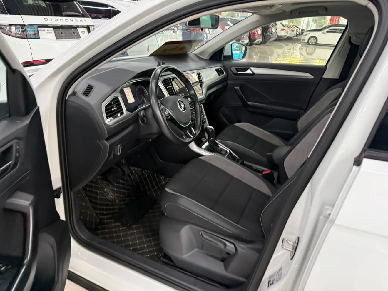 Volkswagen T-Roc 2021 г. 40023 км. — фото 6