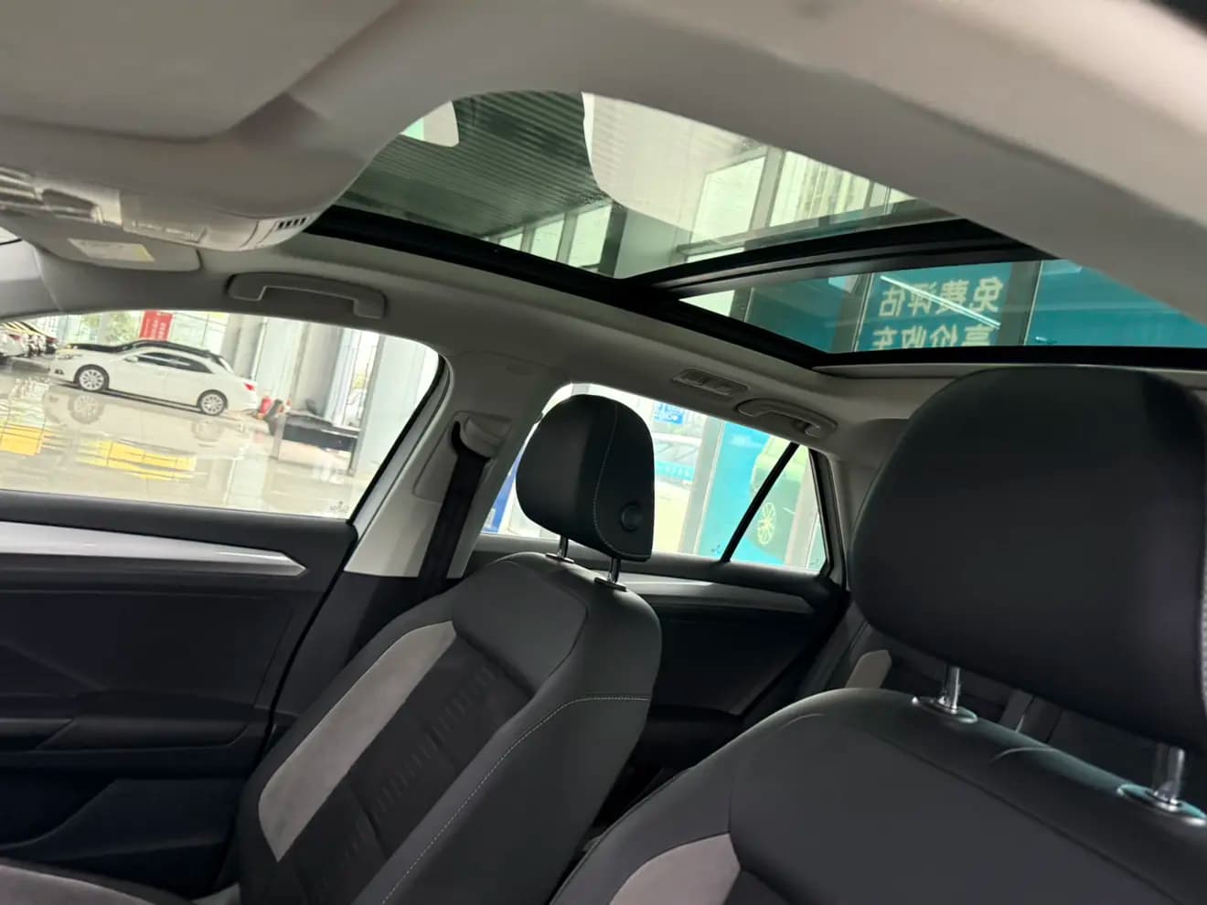 Volkswagen T-Roc 2021 г. 40023 км. — фото 7