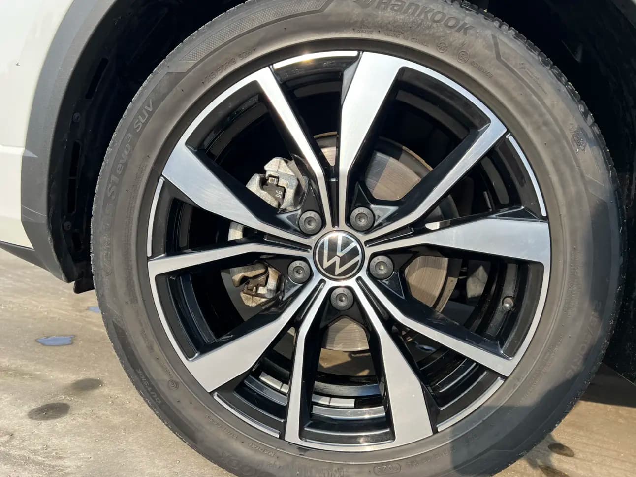 Volkswagen T-Roc 2023 г. 32024 км. — фото 7