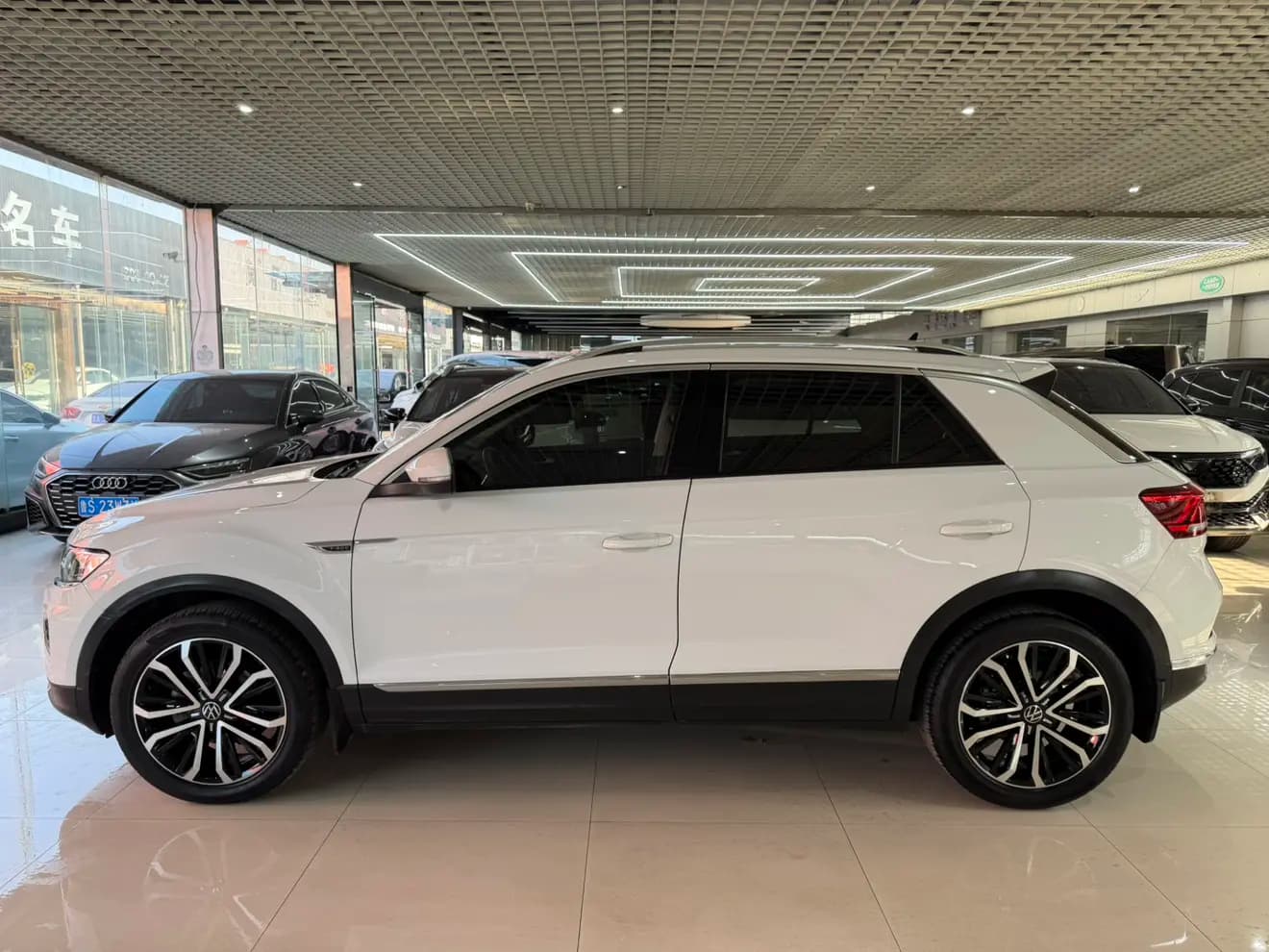 Volkswagen T-Roc 2022 г. 22026 км. — фото 4
