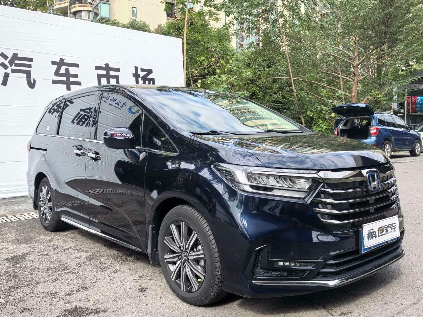 Honda Odyssey 2023 г. 40421 км. — фото 3
