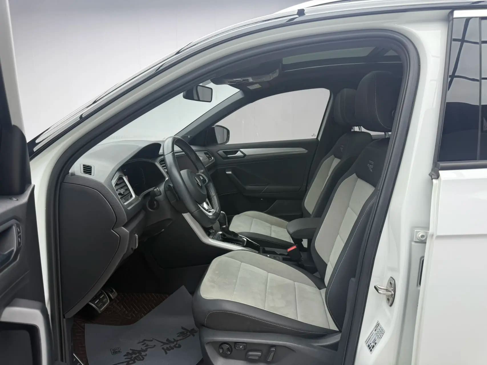 Volkswagen T-Roc 2022 г. 51027 км. — фото 14