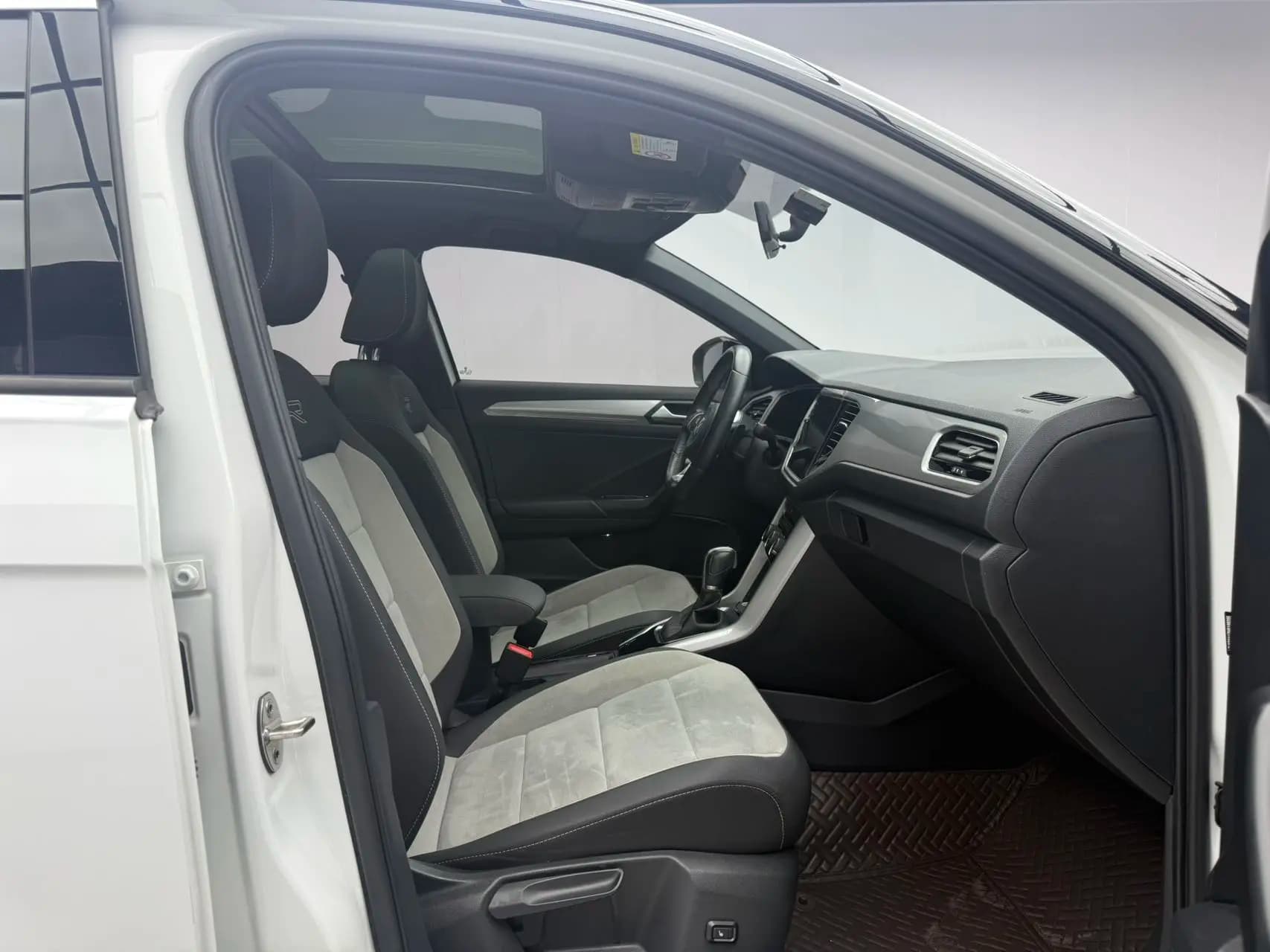 Volkswagen T-Roc 2022 г. 51027 км. — фото 18